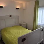 Mas Boucard Ii : Cour Et Parking Prives Apartman Frontignan
