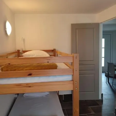 Mas Boucard Ii : Cour Et Parking Prives Apartmán